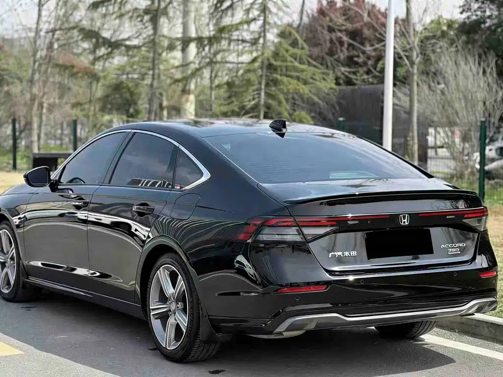 Honda Accord 2023 — фото 10