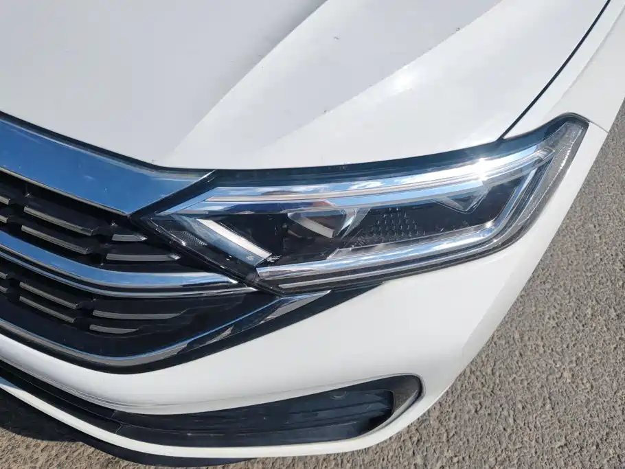 Volkswagen Sagitar 2025