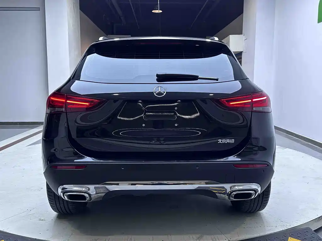Mercedes-Benz GLA 2021