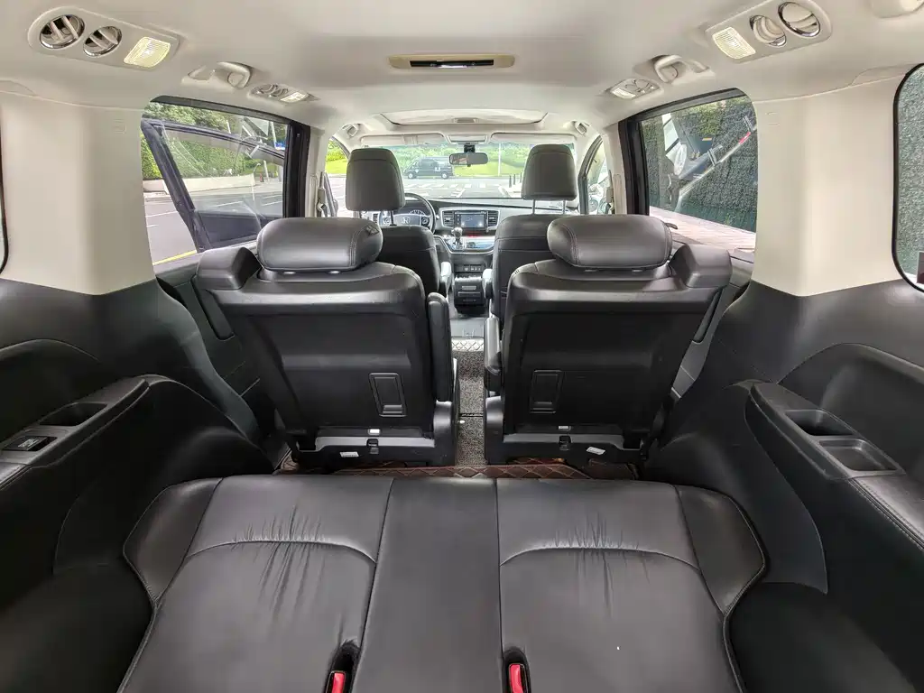 Honda Odyssey 2016 — фото 14