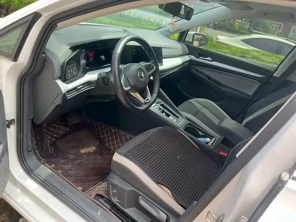 Volkswagen Golf 2022