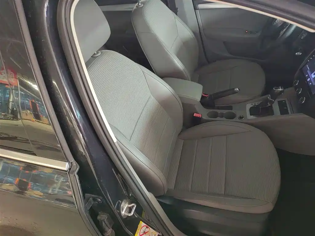 Skoda Octavia 2014 — фото 20