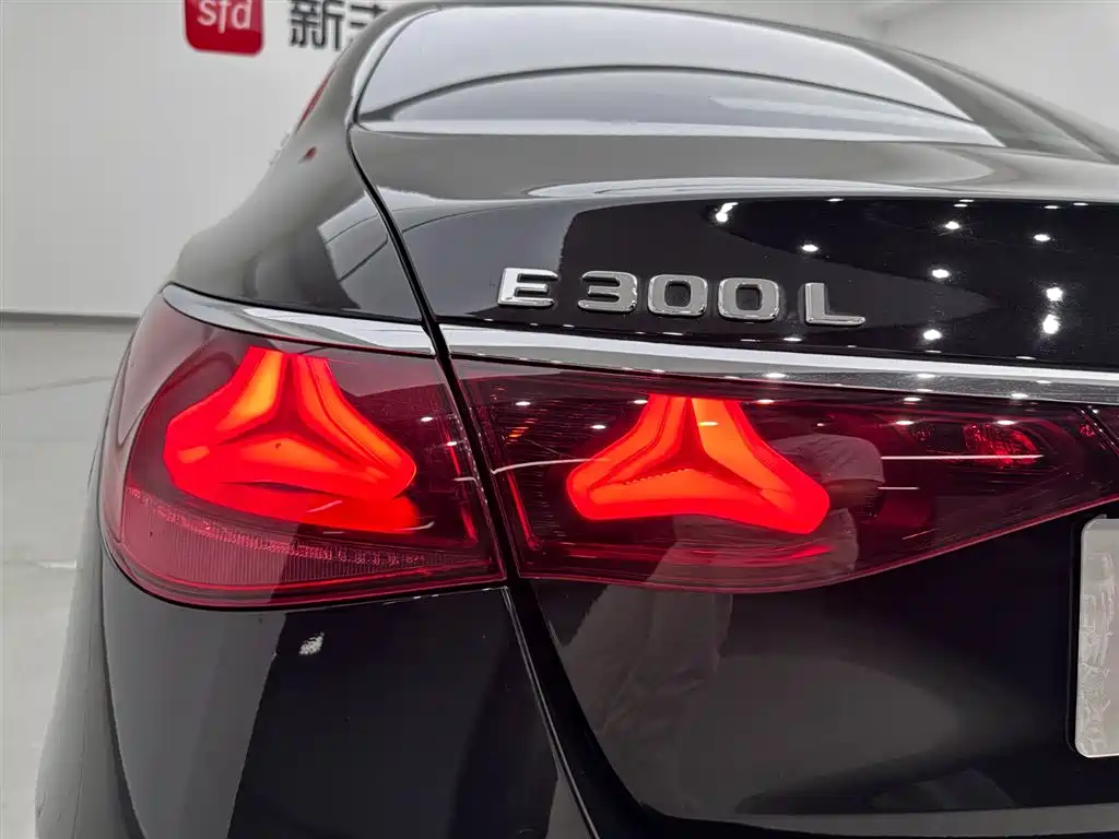 Mercedes-Benz E-Class 2025 — фото 29
