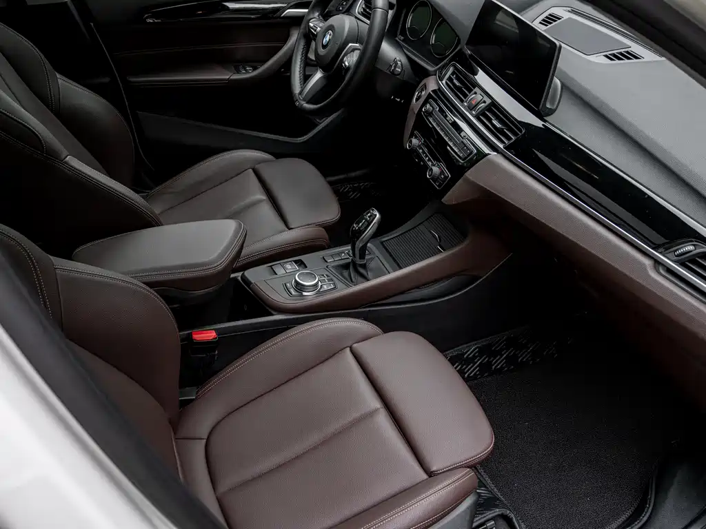 BMW X1 2021 — фото 12