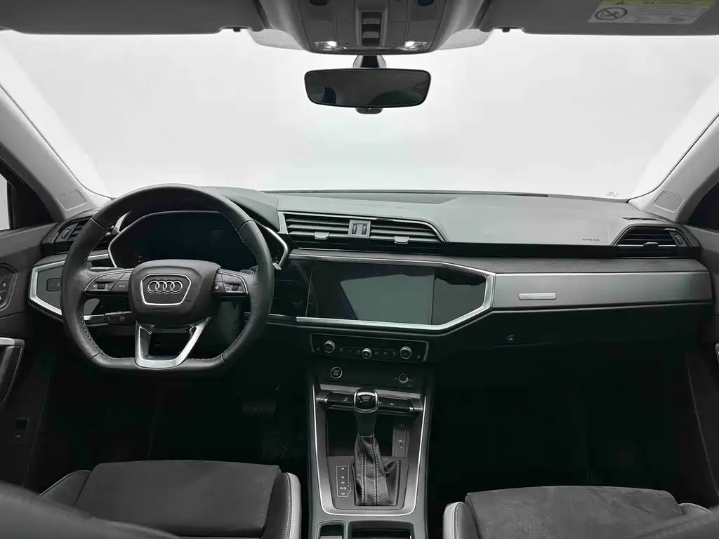 Audi Q3 2023 — фото 14