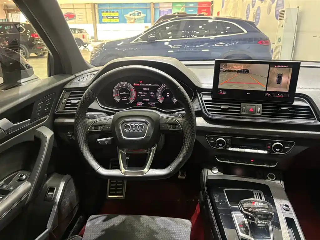 Audi Q5L Sportback 2023 — фото 7