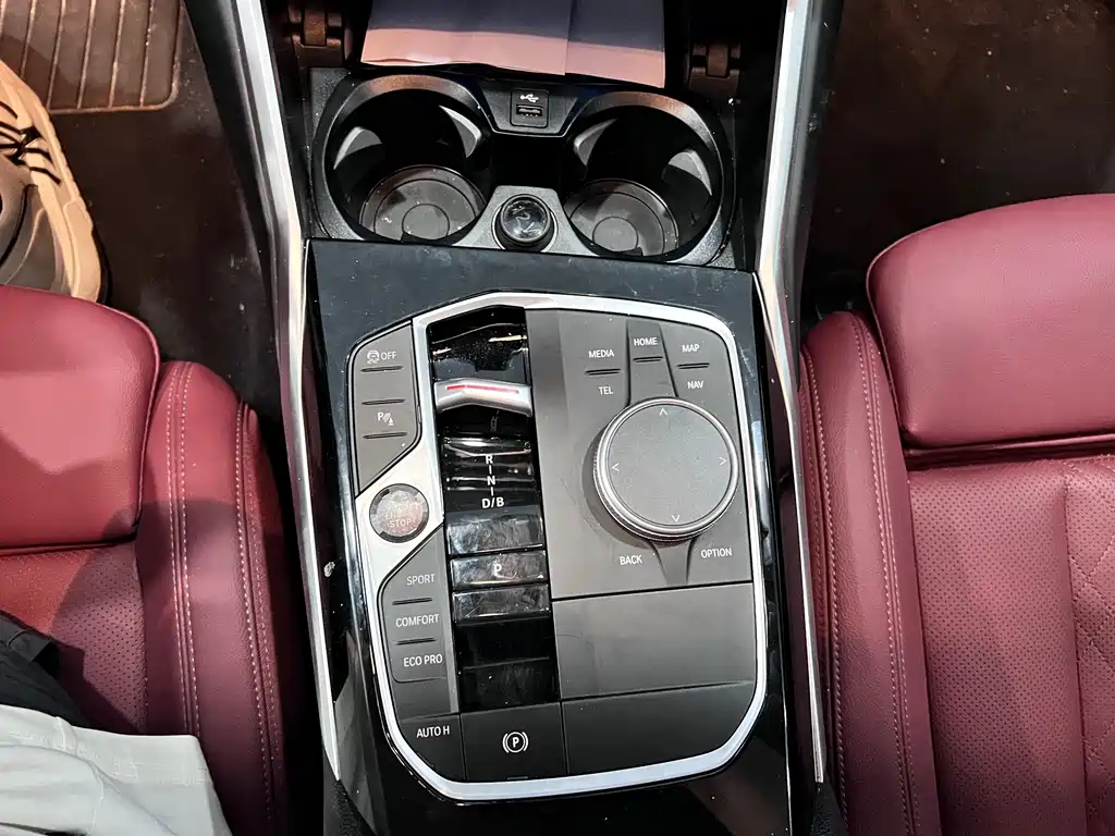 BMW i3 2024 — фото 10