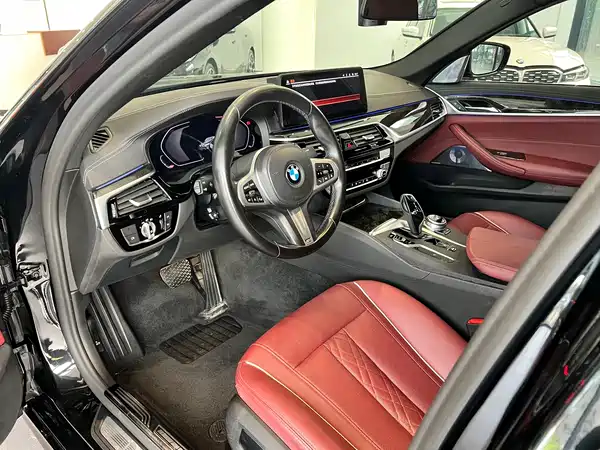 BMW 5 Series 2021