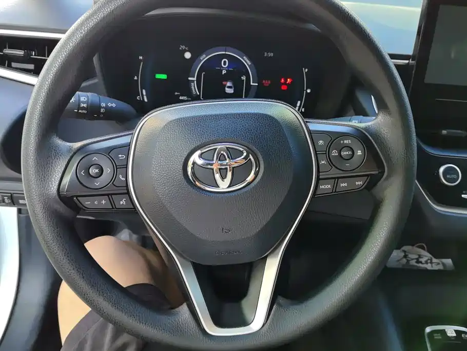 Toyota Corolla 2025 — фото 15