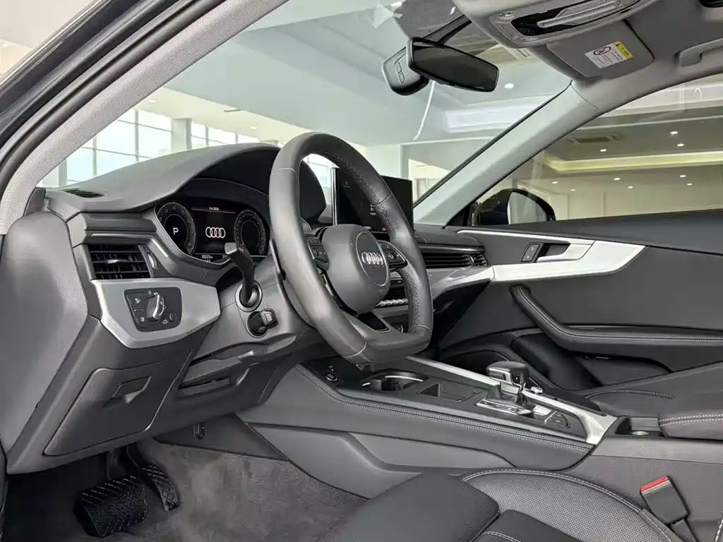 Audi A4L 2022 — фото 12