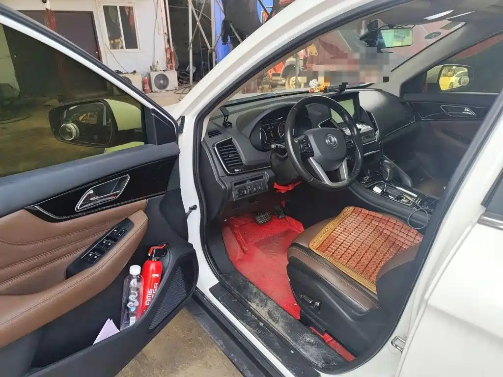 Dongfeng Fengshen AX7 2018 — фото 12