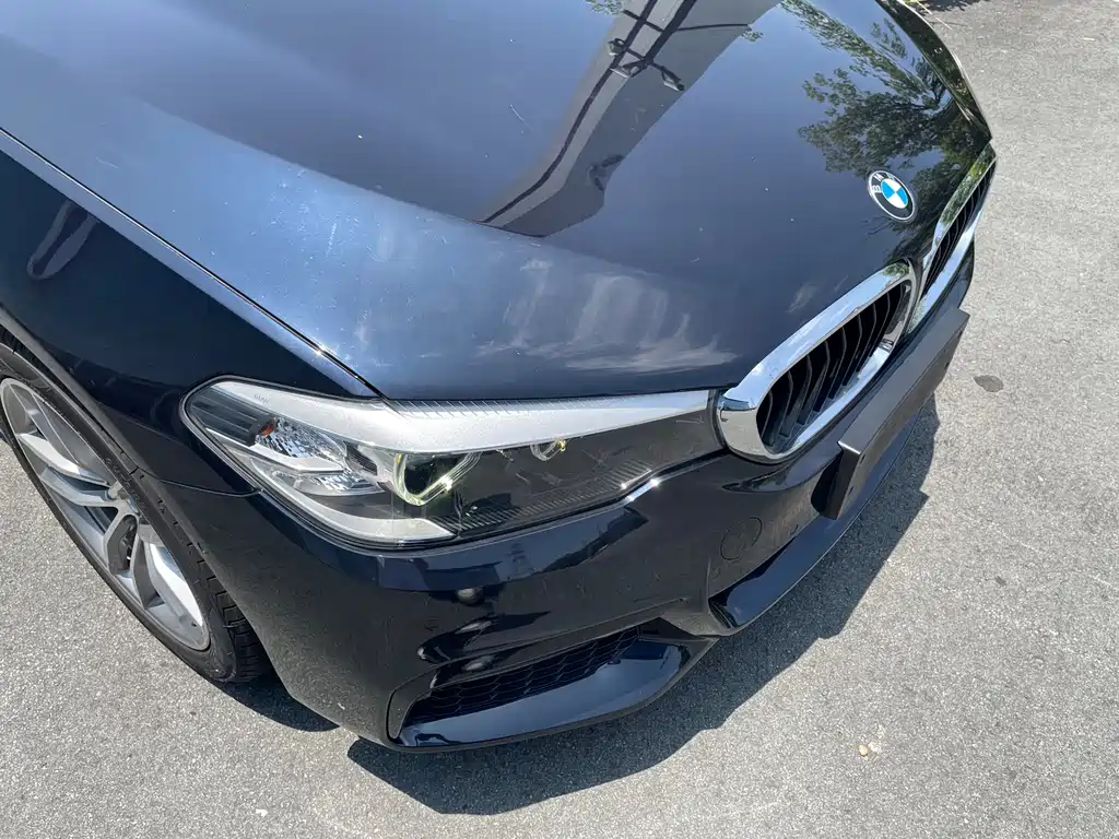 BMW 5 Series 2019 — фото 20