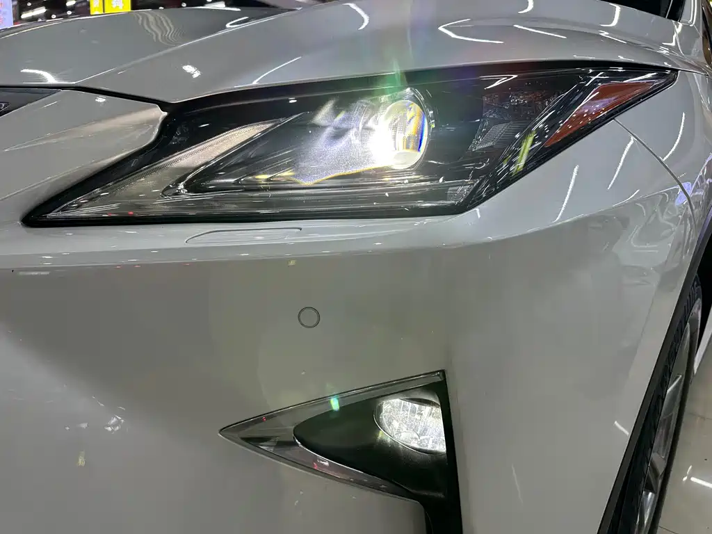 Lexus RX 2018 — фото 19
