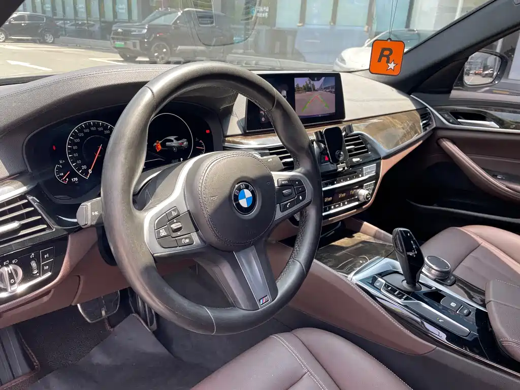 BMW 5 Series 2019