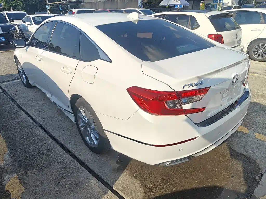 Honda Accord 2019 — фото 14