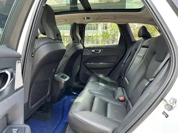 Volvo XC60 2021