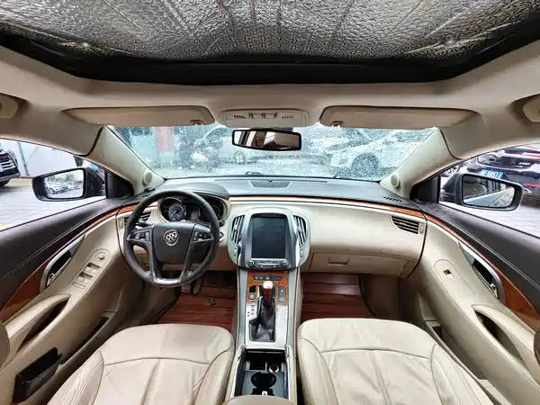 Buick LaCrosse 2010