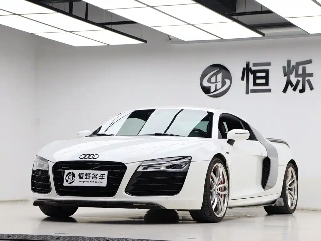 Audi R8 2015 — фото 26