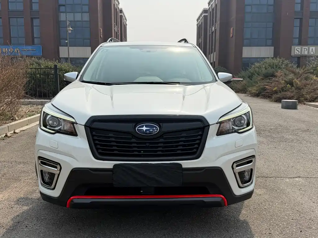 Subaru Forester 2020 — фото 2