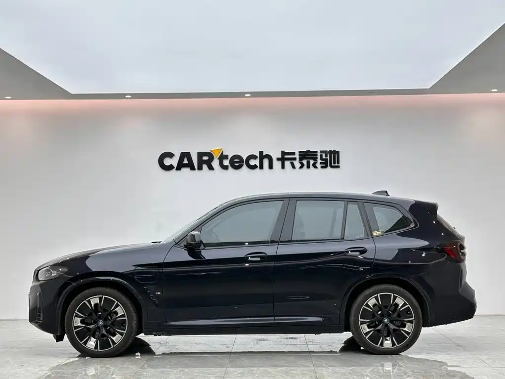 BMW iX3 2022 — фото 2