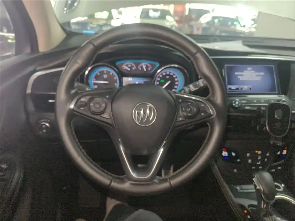 Buick Envision Plus 2016 — фото 11