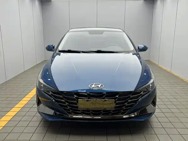 Hyundai Elantra 2022