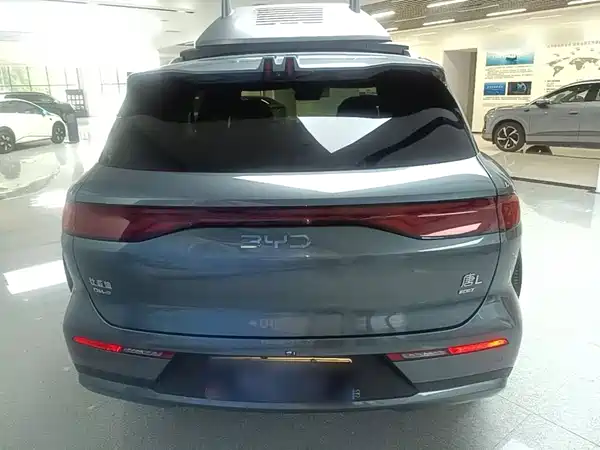 BYD Tang L 2025