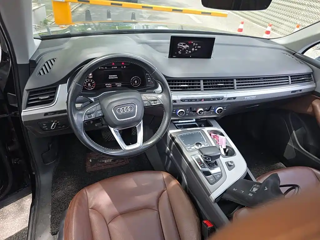 Audi Q7 2018 — фото 17