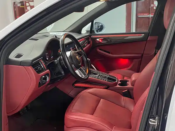 Porsche Macan 2020