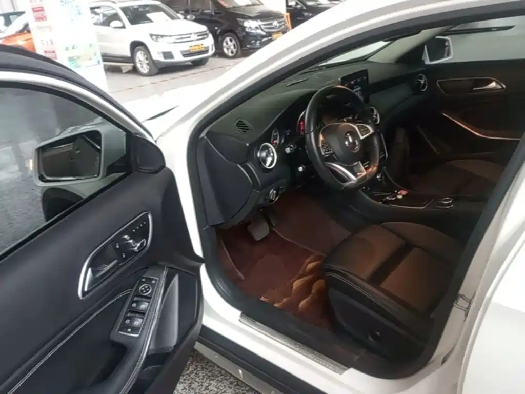 Mercedes-Benz GLA 2019 — фото 16