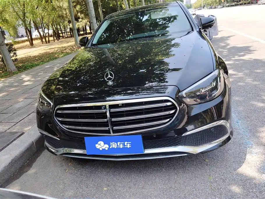 Mercedes-Benz E-Class 2022