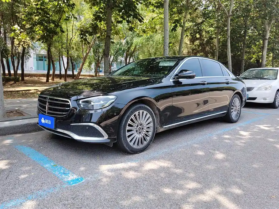 Mercedes-Benz E-Class 2022