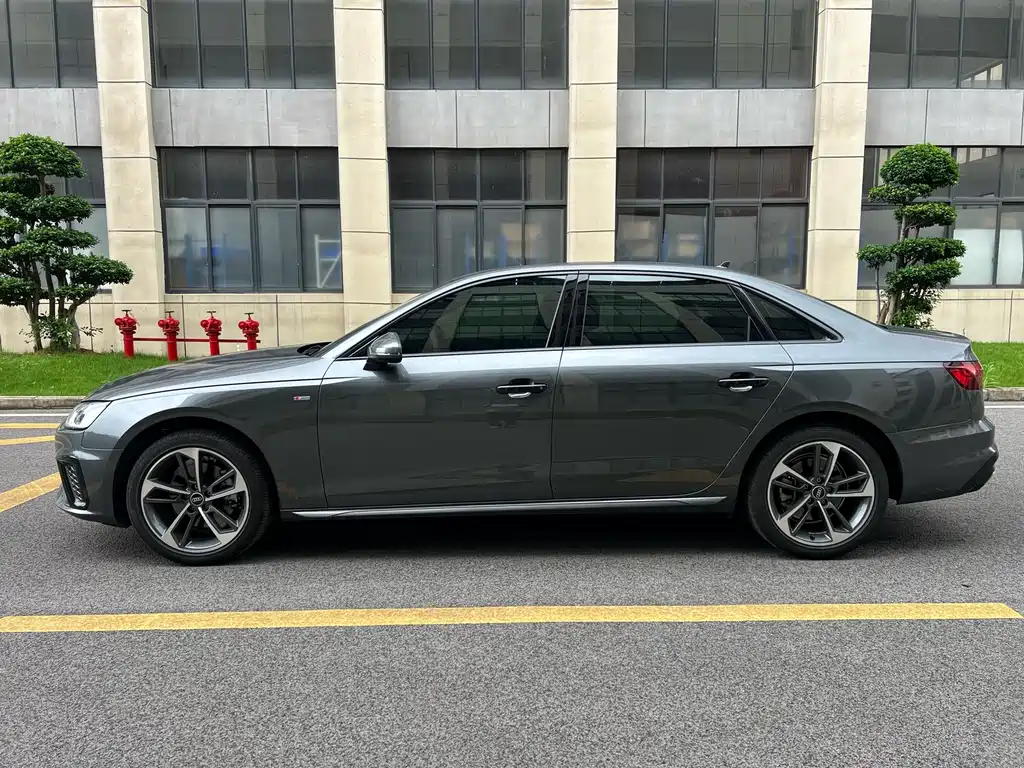 Audi A4L 2024