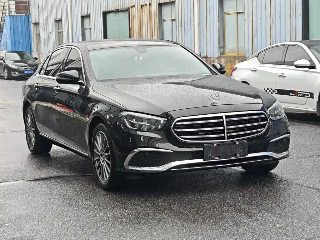 Mercedes-Benz E-Class 2023 — фото 2