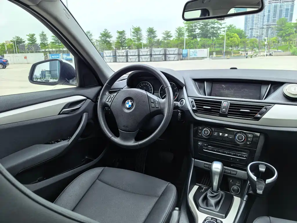 BMW X1 2014 — фото 10