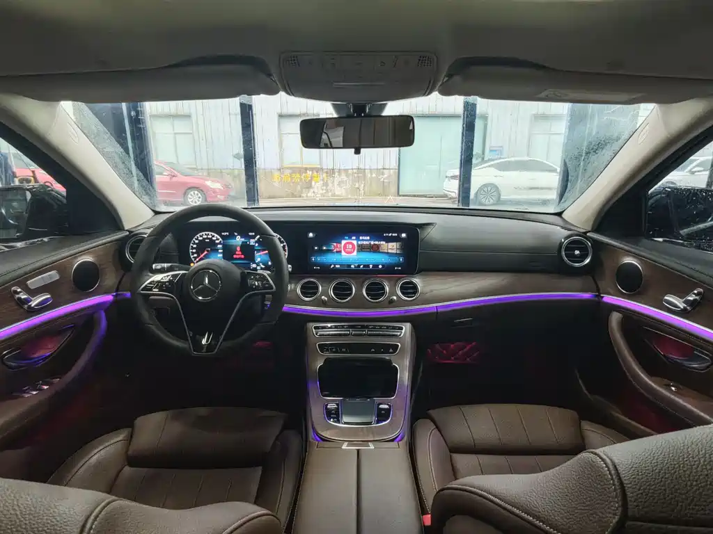 Mercedes-Benz E-Class 2023 — фото 13