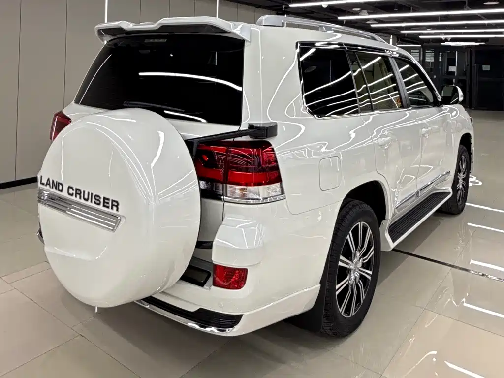 Toyota Land Cruiser 2020 — фото 5