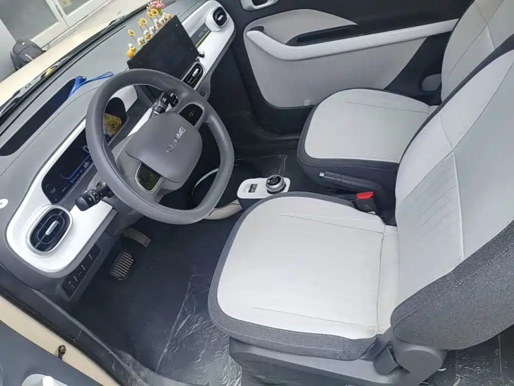 Geely Galaxy Panda 2025 — фото 15