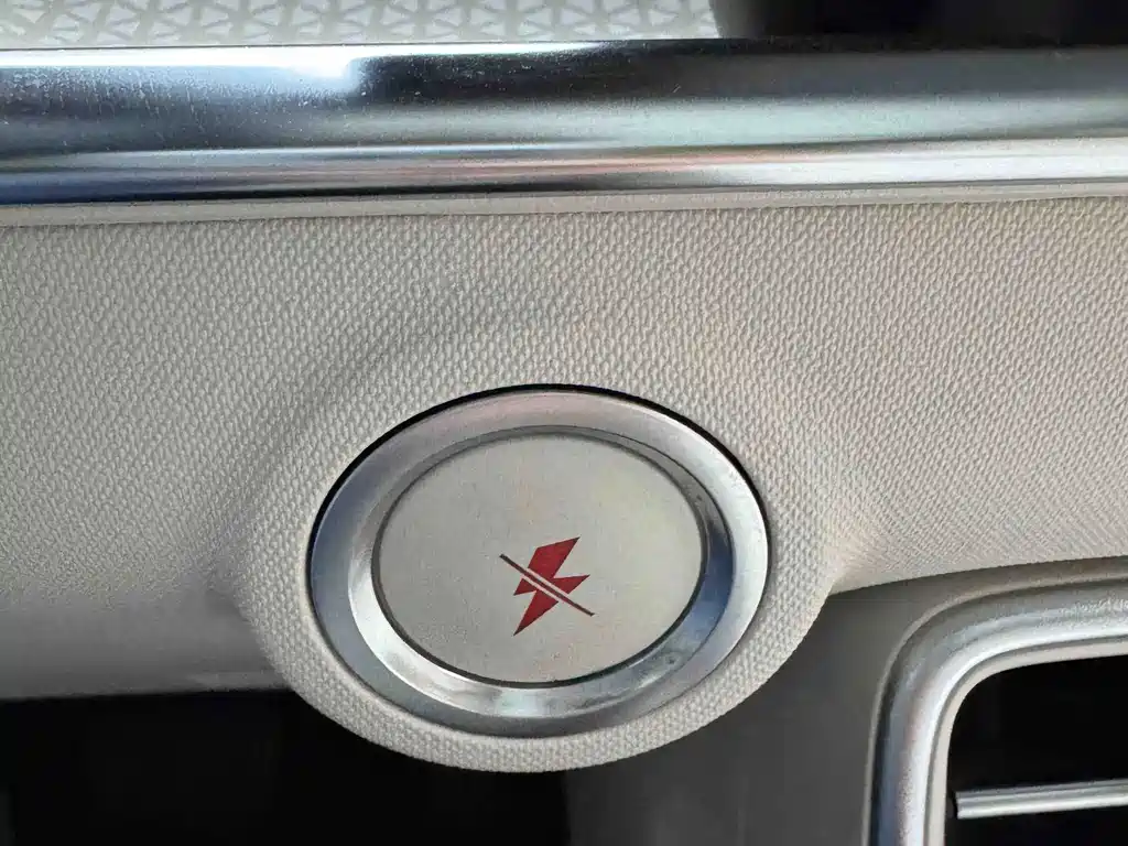 Toyota bZ3X 2025 — фото 13