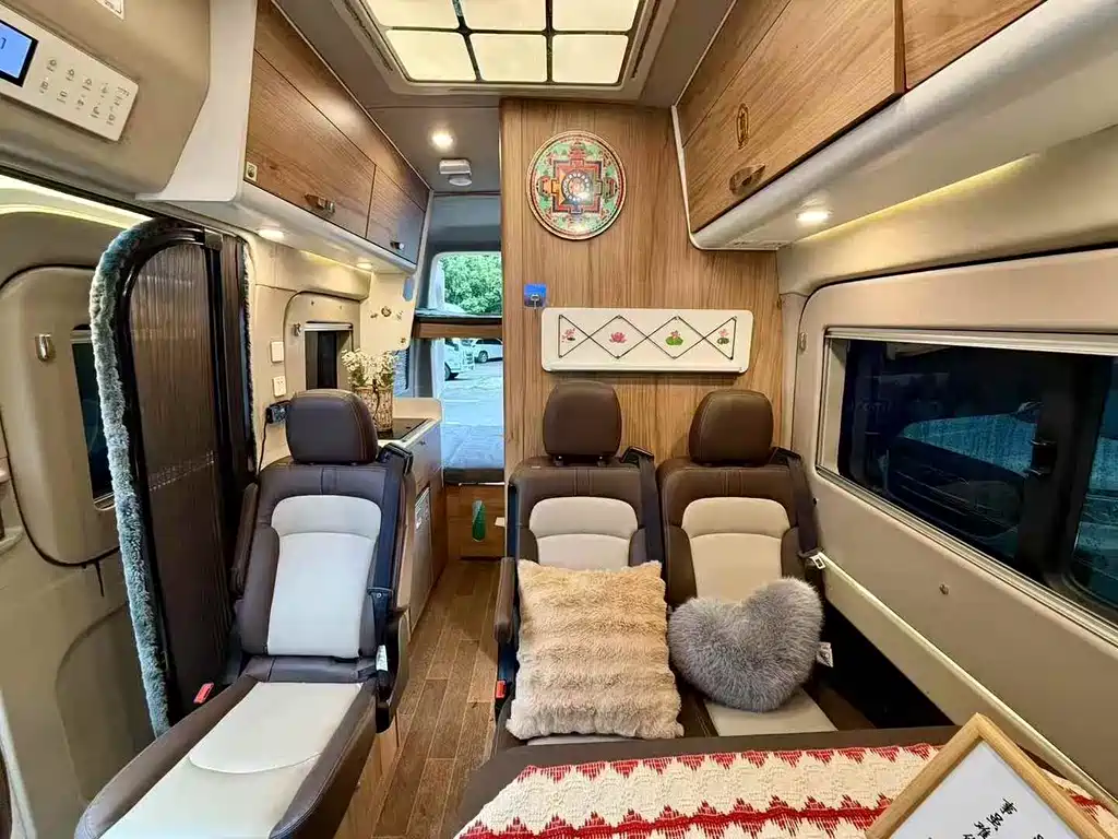 Maxus V90 RV 2023 — фото 4