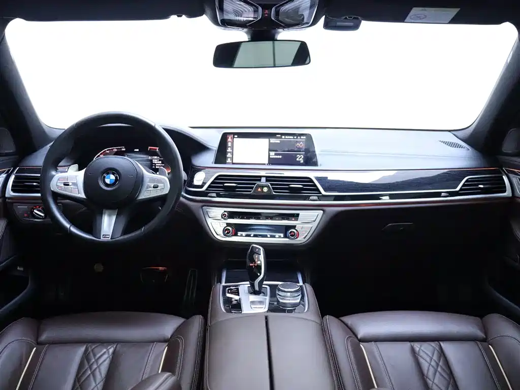 BMW 7 Series 2022 — фото 13