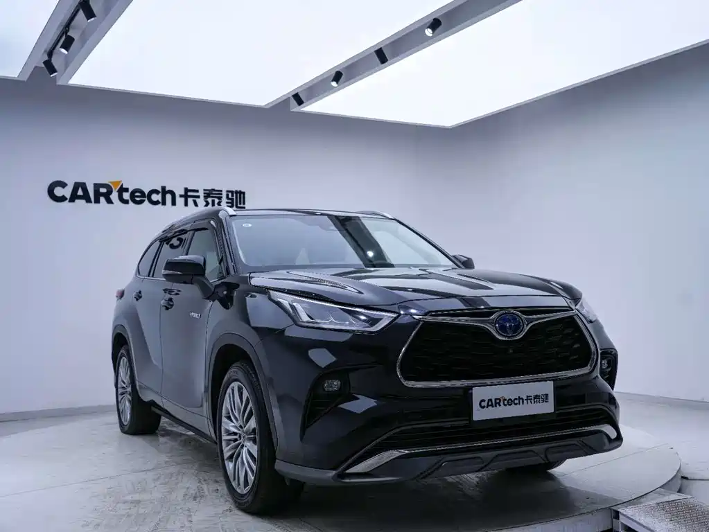 Toyota Highlander 2021