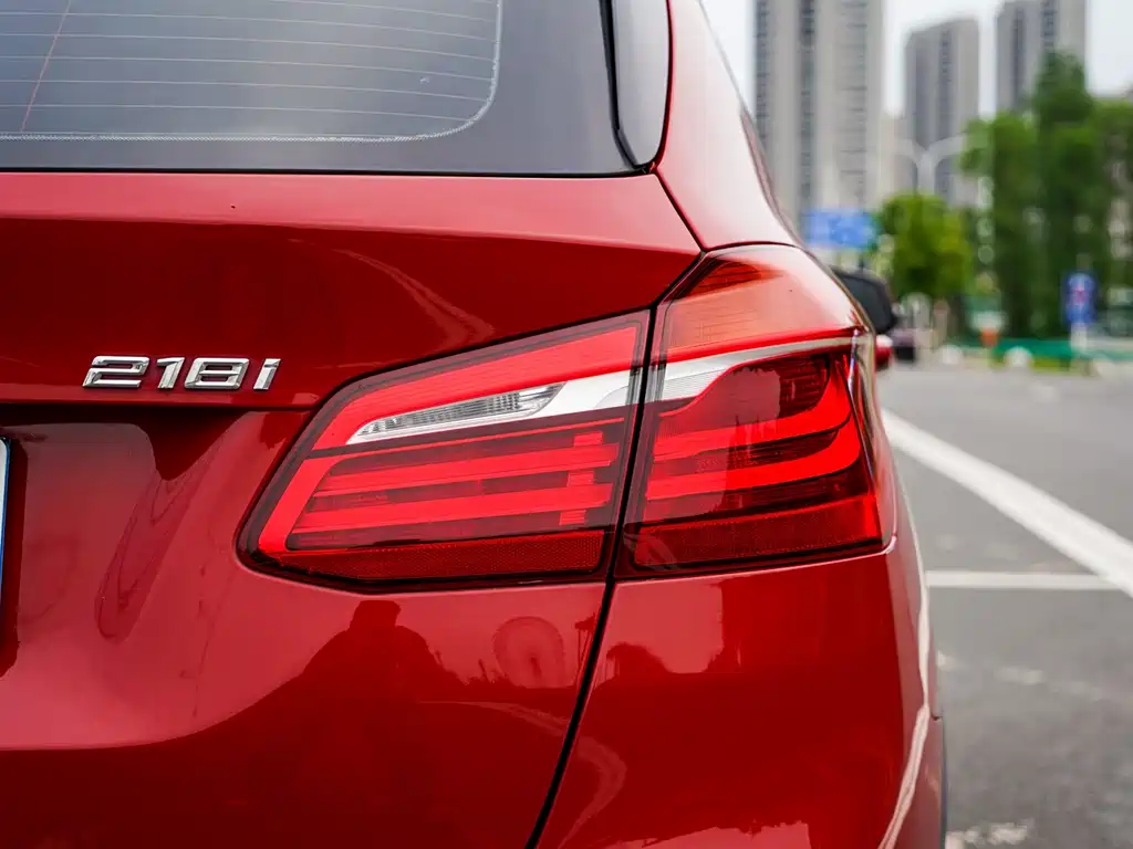 BMW 2 Series Active Tourer 2018 — фото 9