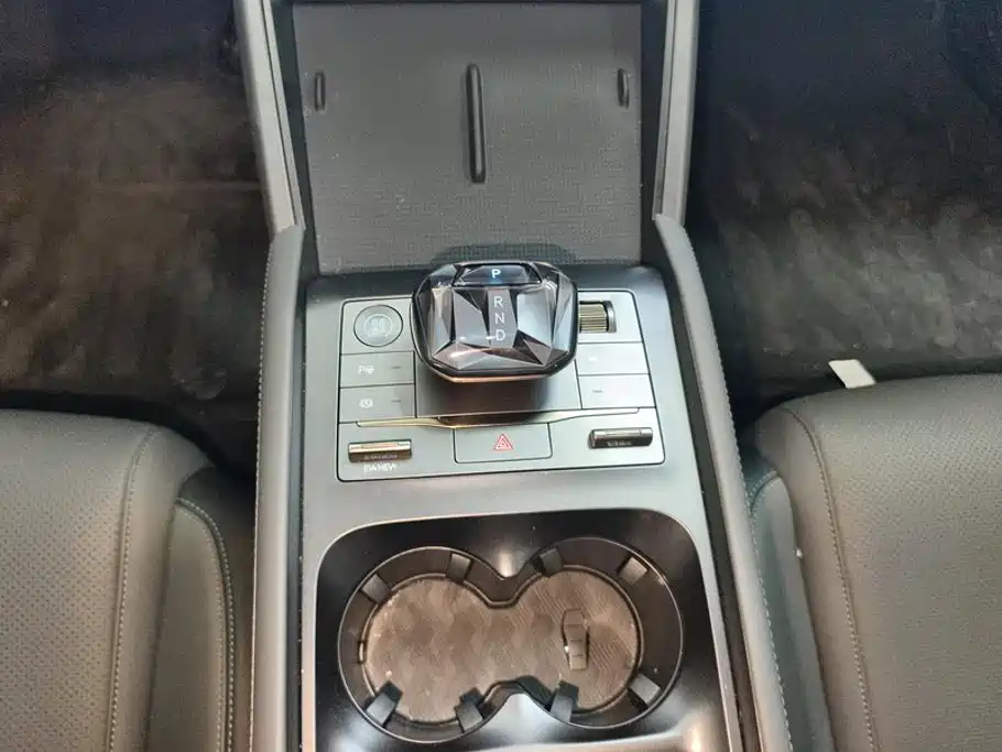 BYD Qin L 2025 — фото 16