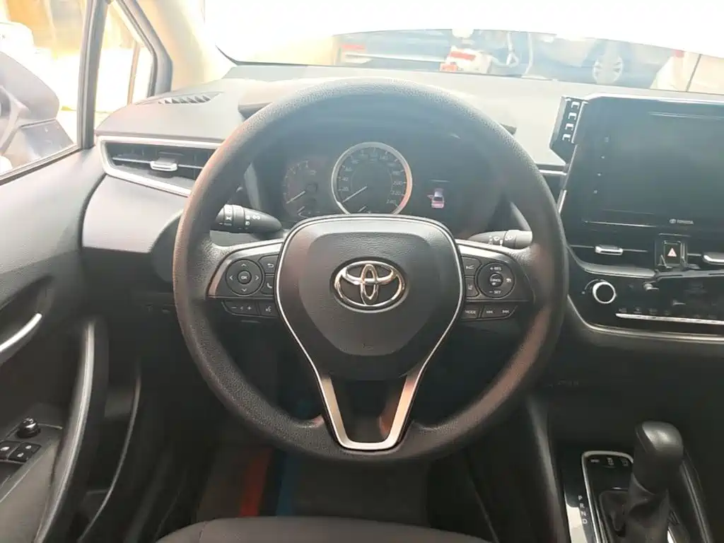 Toyota Corolla 2020 — фото 11