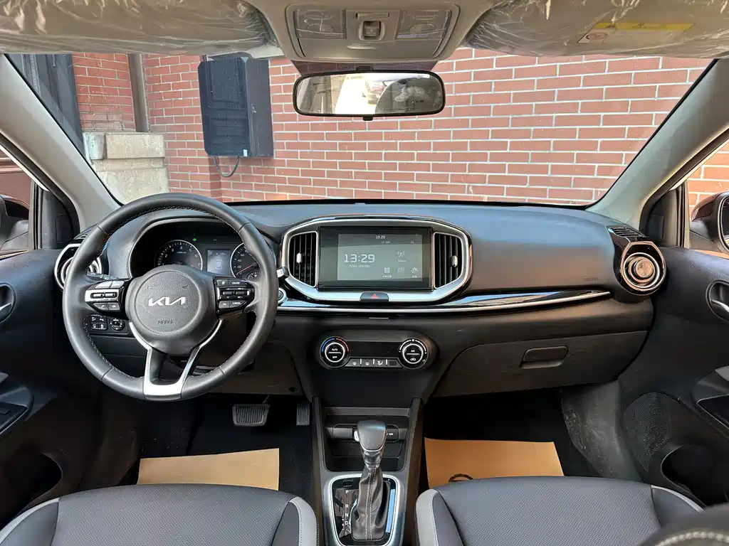 Kia KX1 2023 — фото 17