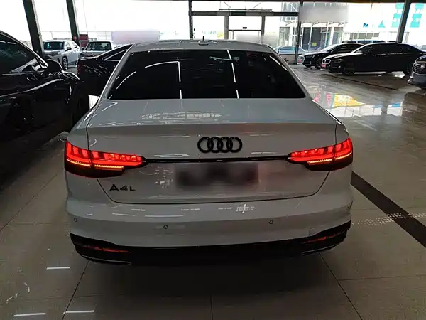 Audi A4L 2022