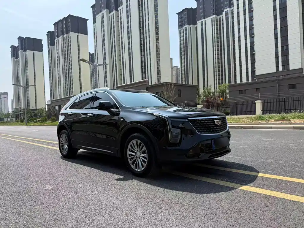 Cadillac XT4 2025