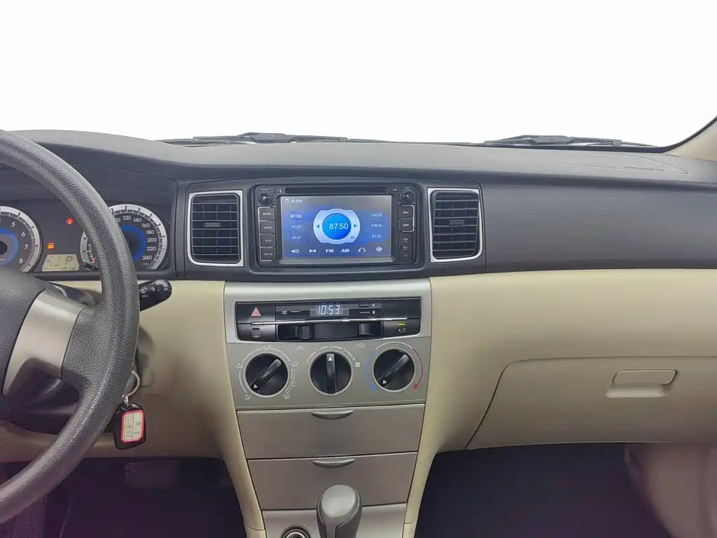 Toyota Corolla 2015 — фото 12