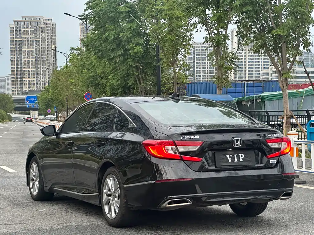 Honda Accord 2019 — фото 14